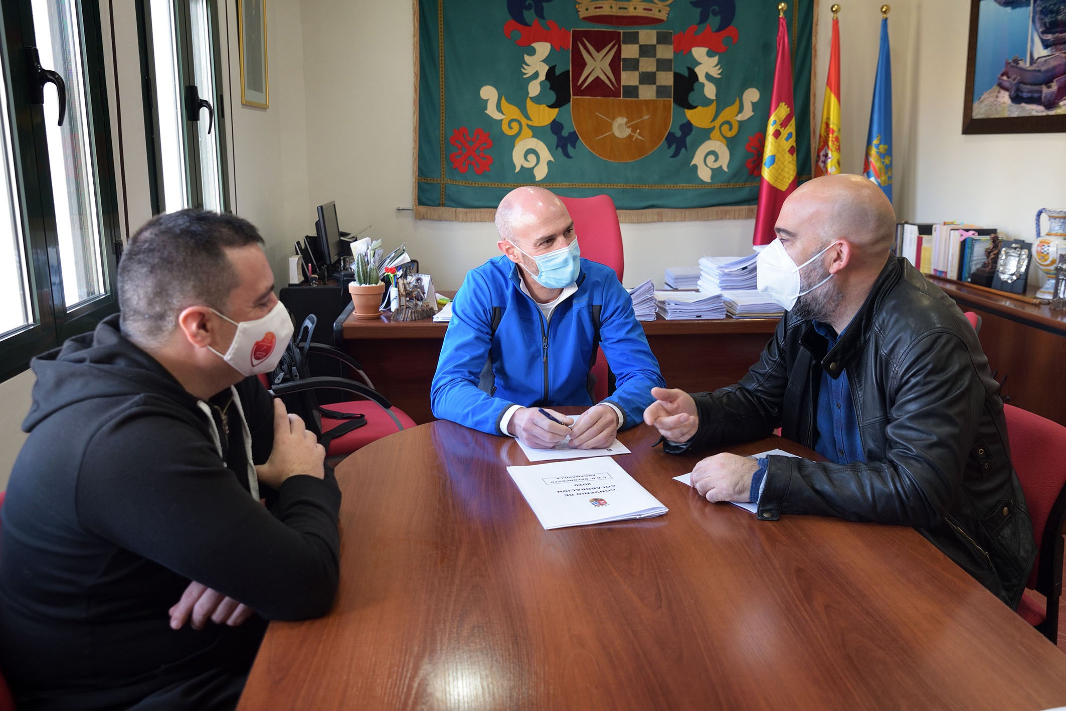 El Club de Baloncesto Argamasilla y el Ayuntamiento renuevan el convenio para la gestión de la Escuela Deportiva de Baloncesto El Club de Baloncesto Argamasilla y el Ayuntamiento renuevan el convenio para la gestión de la Escuela Deportiva de Baloncesto