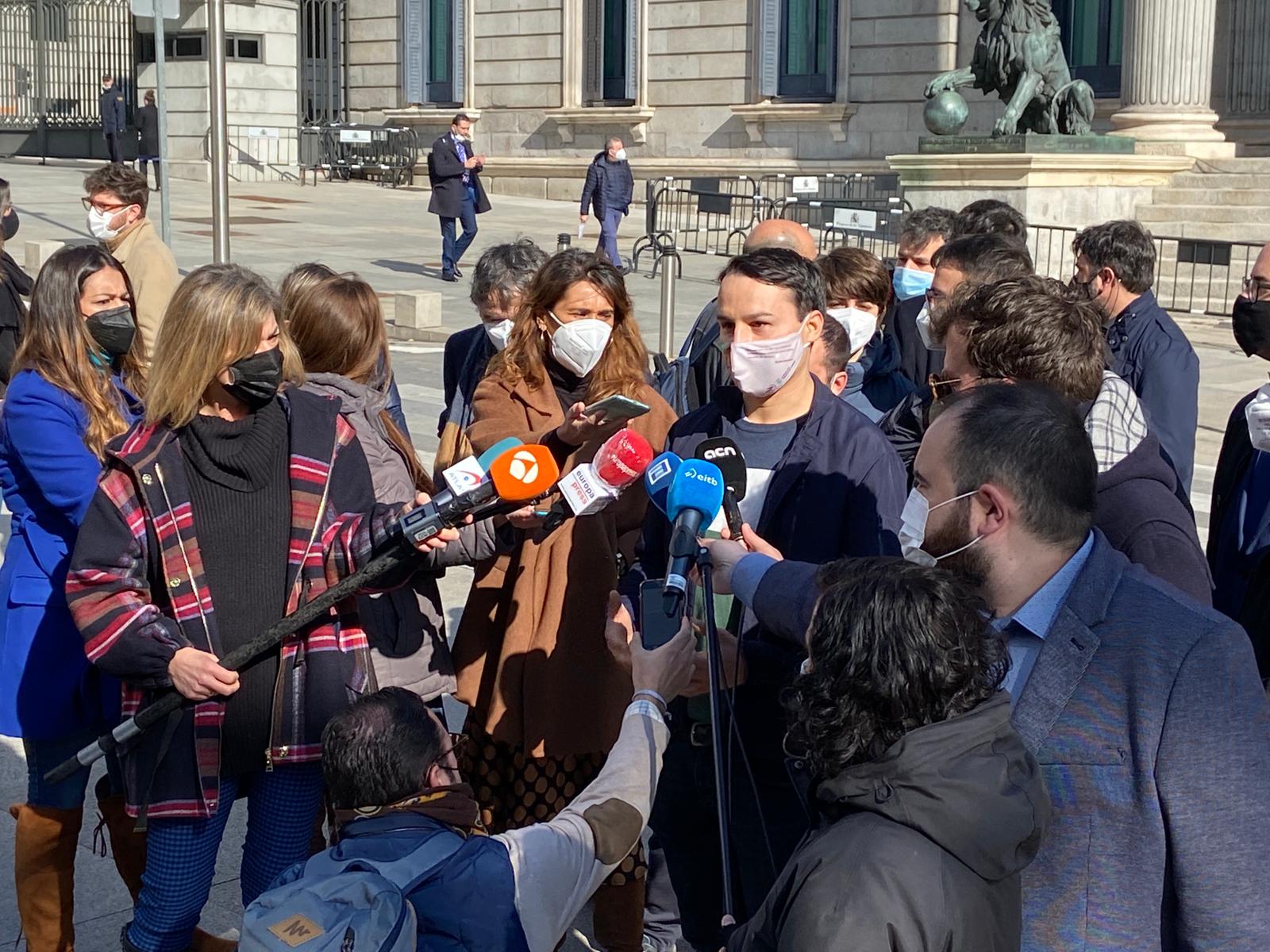Una PNL en el Congreso de los Diputados busca presionar al Gobierno de Sánchez en el uso y la oficialidad del asturiano Una PNL en el Congreso de los Diputados busca presionar al Gobierno de Sánchez en el uso y la oficialidad del asturiano