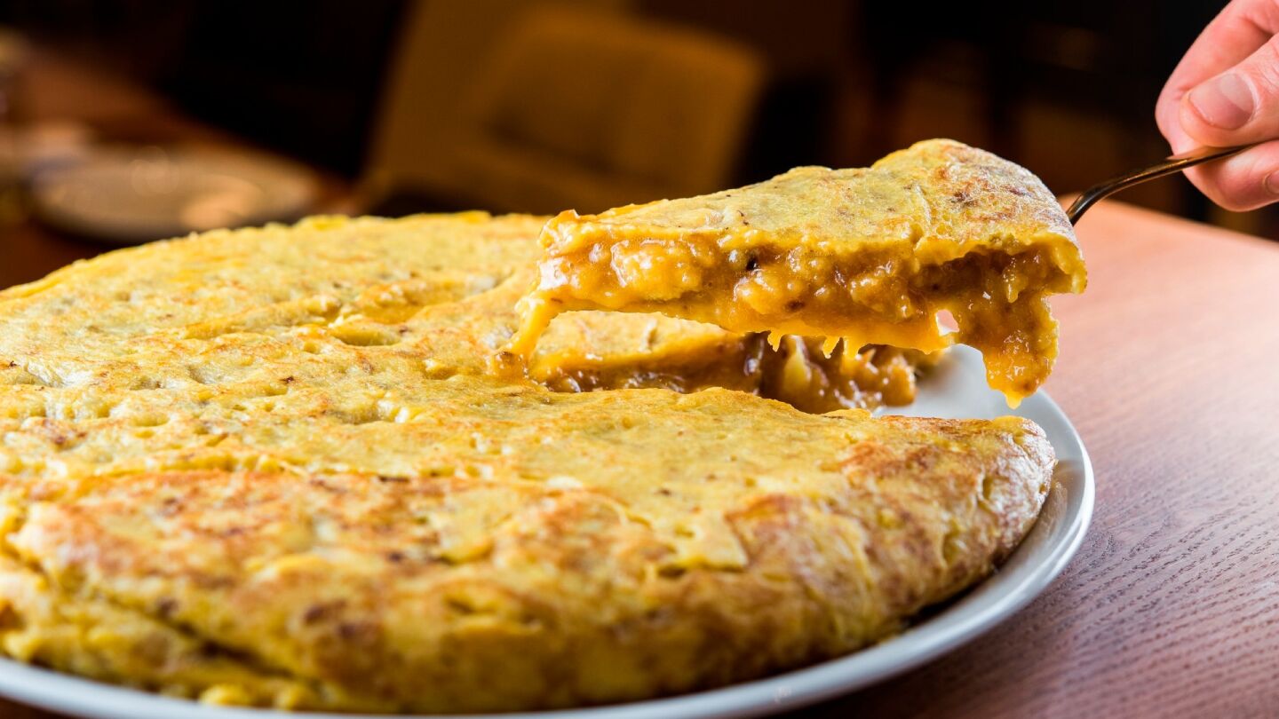 Imagen de archivo de una tortilla de patata.