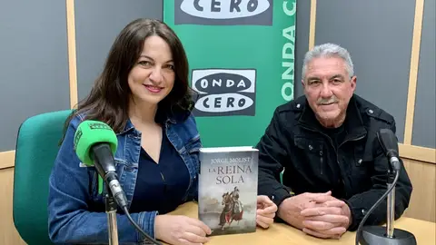 La reina sola La reina sola