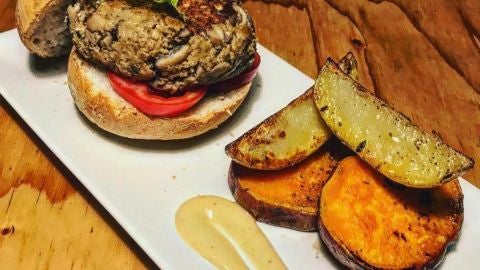  Hamburguesa vegetal cuinada pel xef Jordi Rey 