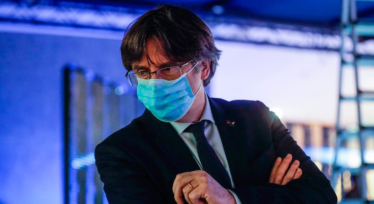 Puigdemont llama al independentismo a prepararse para una "confrontación con el Estado" Puigdemont llama al independentismo a prepararse para una "confrontación con el Estado"