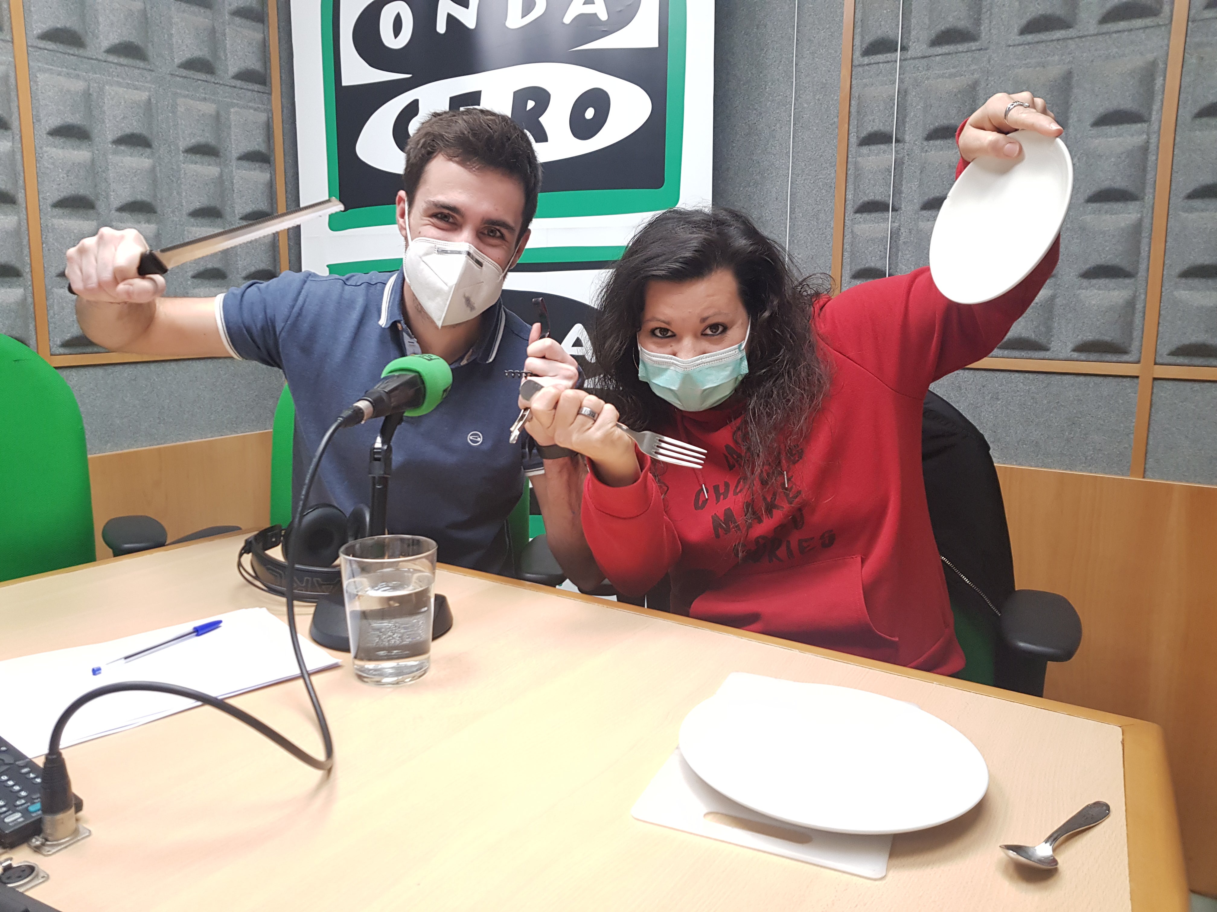 Sopas con Onda: mujer al micrófono, al fogón, al cóctel y a la vid Sopas con Onda: mujer al micrófono, al fogón, al cóctel y a la vid