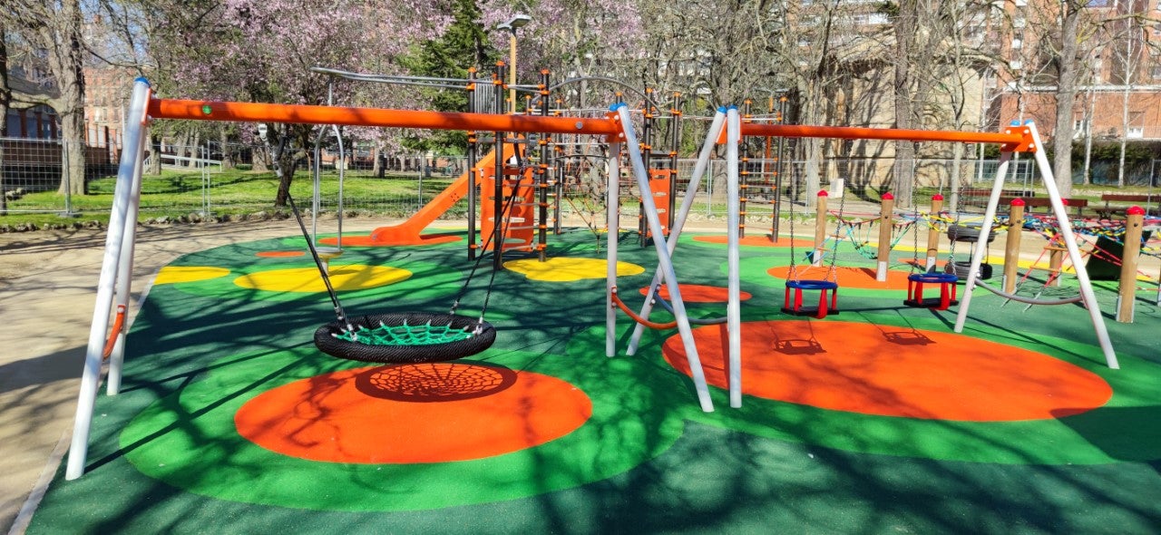 La Huerta de Guadián luce ya su nueva zona infantil La Huerta de Guadián luce ya su nueva zona infantil