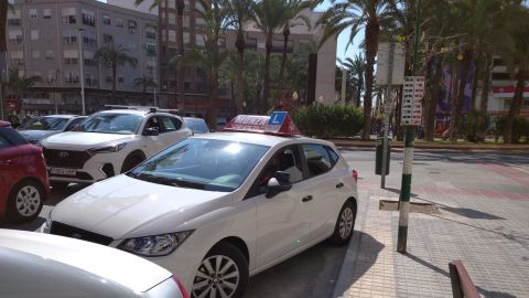 Coche de una autoescuela de Elche. Coche de una autoescuela de Elche.