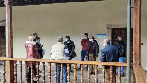Reuni&oacute;n sobre rata/topo