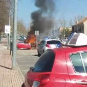 El vehículo salió ardiendo frente al recinto ferial de Ciudad Real
