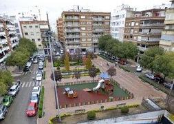 El Ayuntamiento de Badajoz invertirá alrededor de 12 millones de euros este 2021 en actuaciones de acerado, asfaltado y bacheado en la ciudad. El Ayuntamiento de Badajoz invertirá alrededor de 12 millones de euros este 2021 en actuaciones de acerado, asfaltado y bacheado en la ciudad.