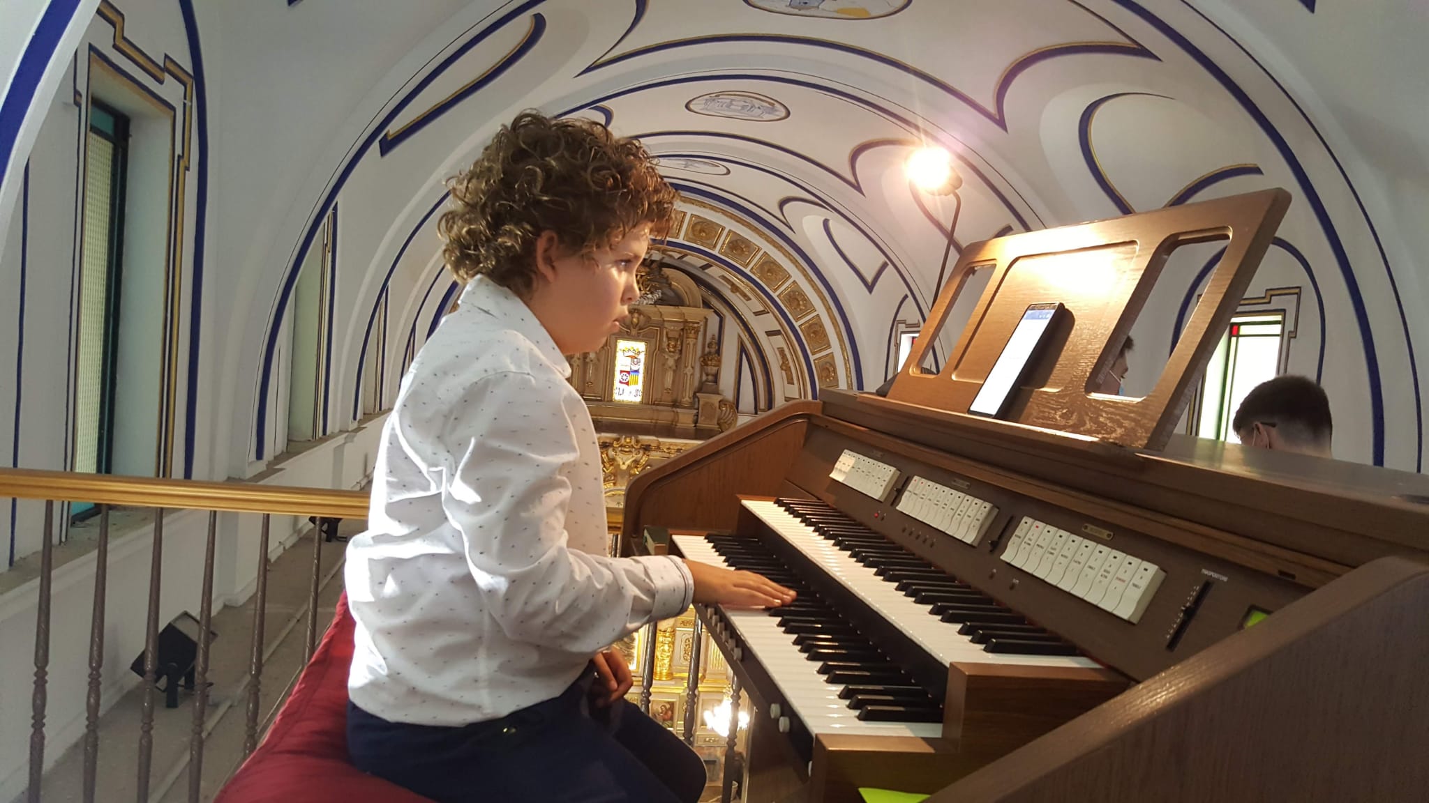 Carlos Aracil Almarcha, con sus flamantes 13 años quiere ser Director de Orquesta y Concertista Carlos Aracil Almarcha, con sus flamantes 13 años quiere ser Director de Orquesta y Concertista