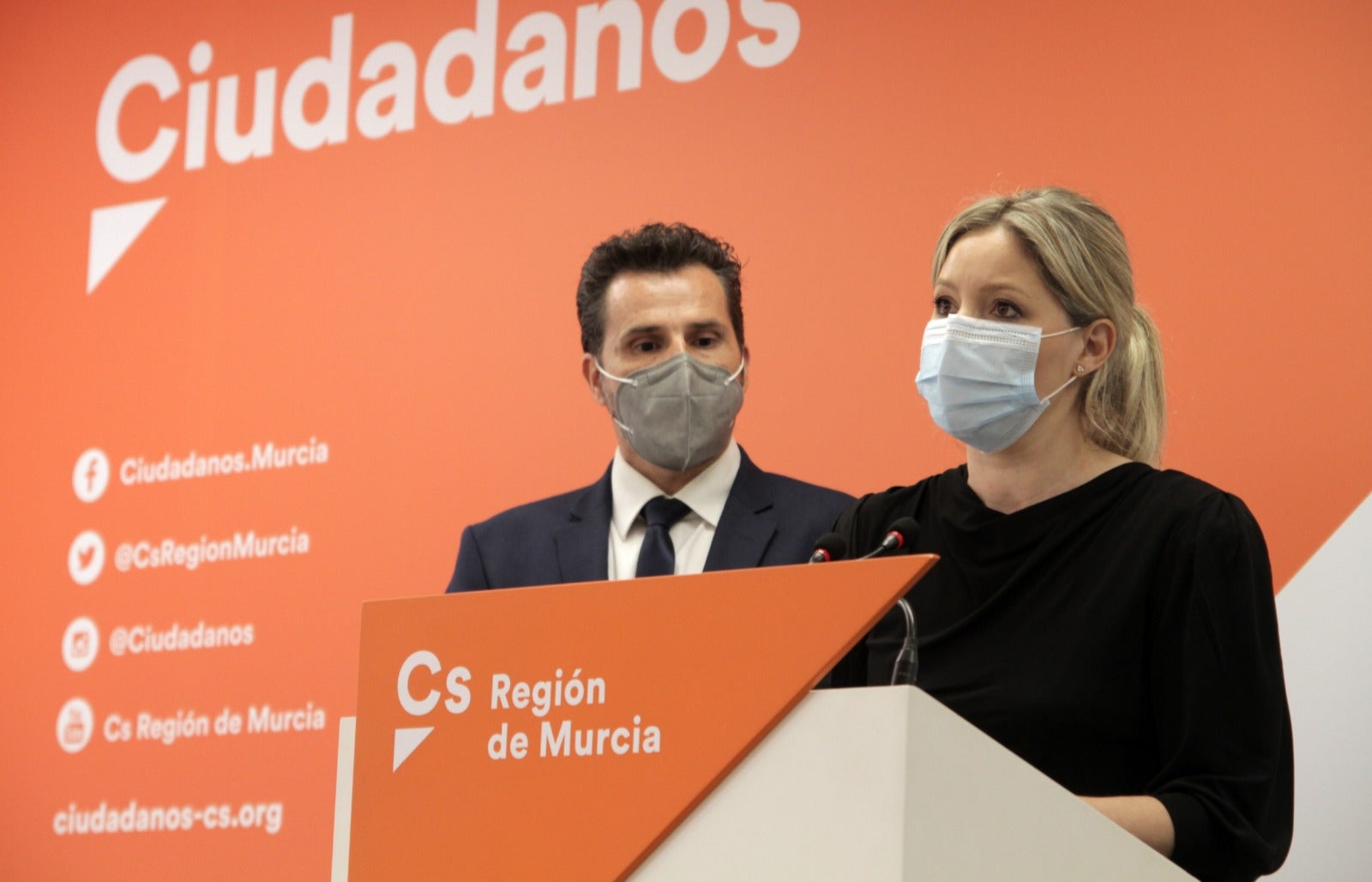 Ciudadanos argumenta que la situación era insostenible y PSOE señala que ha llegado el momento del cambio Ciudadanos argumenta que la situación era insostenible y PSOE señala que ha llegado el momento del cambio