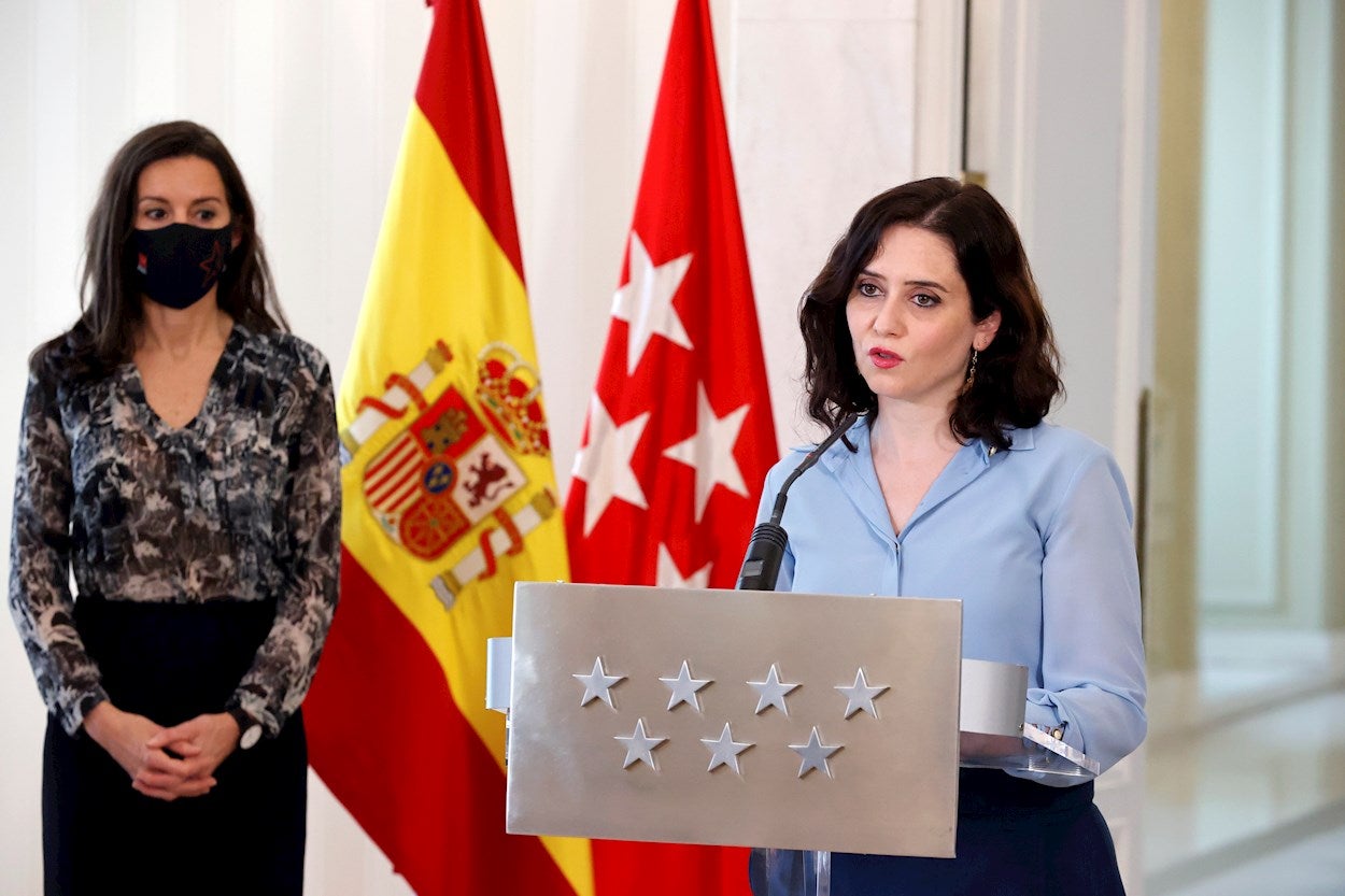 El PSOE denuncia a Ayuso por utilizar recursos públicos en el anuncio de elecciones en Madrid El PSOE denuncia a Ayuso por utilizar recursos públicos en el anuncio de elecciones en Madrid