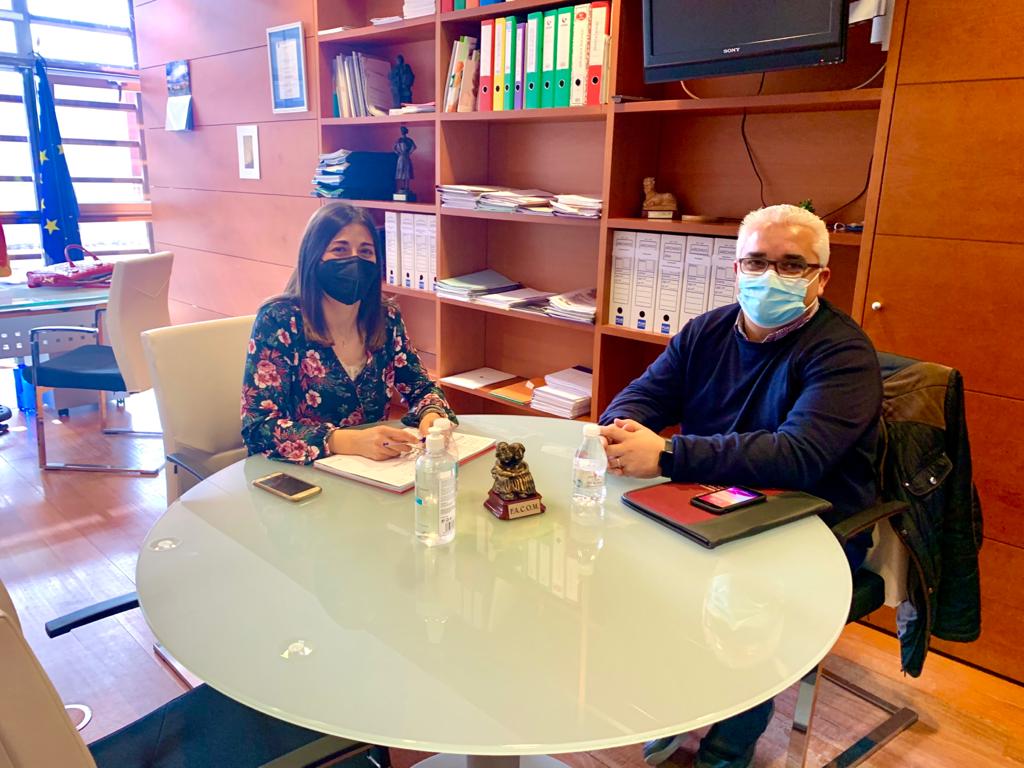 Carlos Ortiz se reúne con la Directora General de Mayores Carlos Ortiz se reúne con la Directora General de Mayores