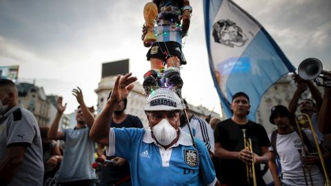 Manifestaci&oacute;n en Buenos Aires por la muerte de Maradona
