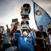 Manifestación en Buenos Aires por la muerte de Maradona