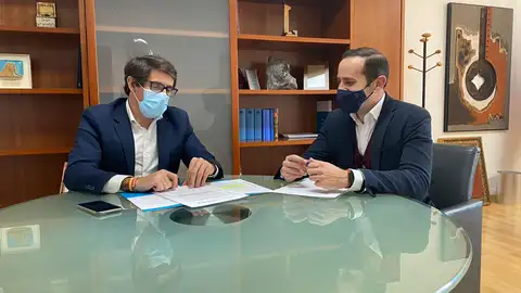 Juan de Dios Navarro y el alcalde de Benissa, Arturo Poquet Juan de Dios Navarro y el alcalde de Benissa, Arturo Poquet