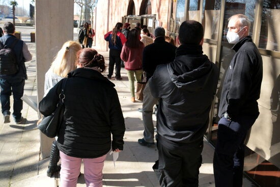 Una associació de familiars avisa que un 25% dels treballadors dels geriàtrics no s’ha vacunat Una associació de familiars avisa que un 25% dels treballadors dels geriàtrics no s’ha vacunat