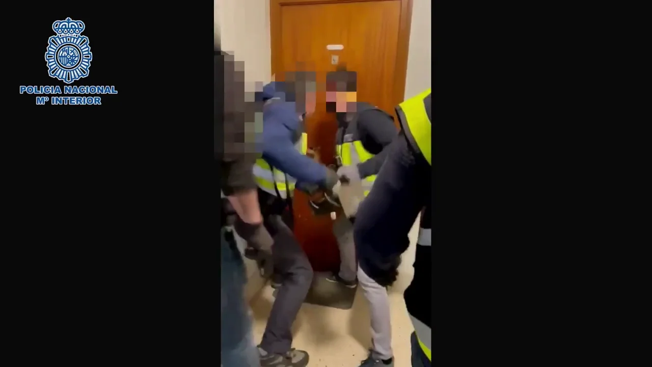 VÍDEO: La Policía Nacional desarticula en Palencia un punto negro de menudeo de droga VÍDEO: La Policía Nacional desarticula en Palencia un punto negro de menudeo de droga