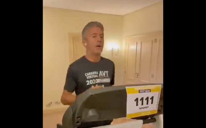 Críticas a Interior por destinar dinero público a una cinta de correr de 2.800 euros para Marlaska: "Él corre, pagamos todos" Críticas a Interior por destinar dinero público a una cinta de correr de 2.800 euros para Marlaska: "Él corre, pagamos todos"