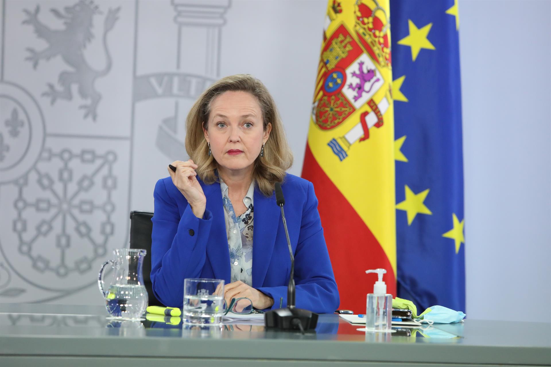 El Gobierno destinará 2.000 millones de euros en ayudas directas para Baleares y Canarias El Gobierno destinará 2.000 millones de euros en ayudas directas para Baleares y Canarias