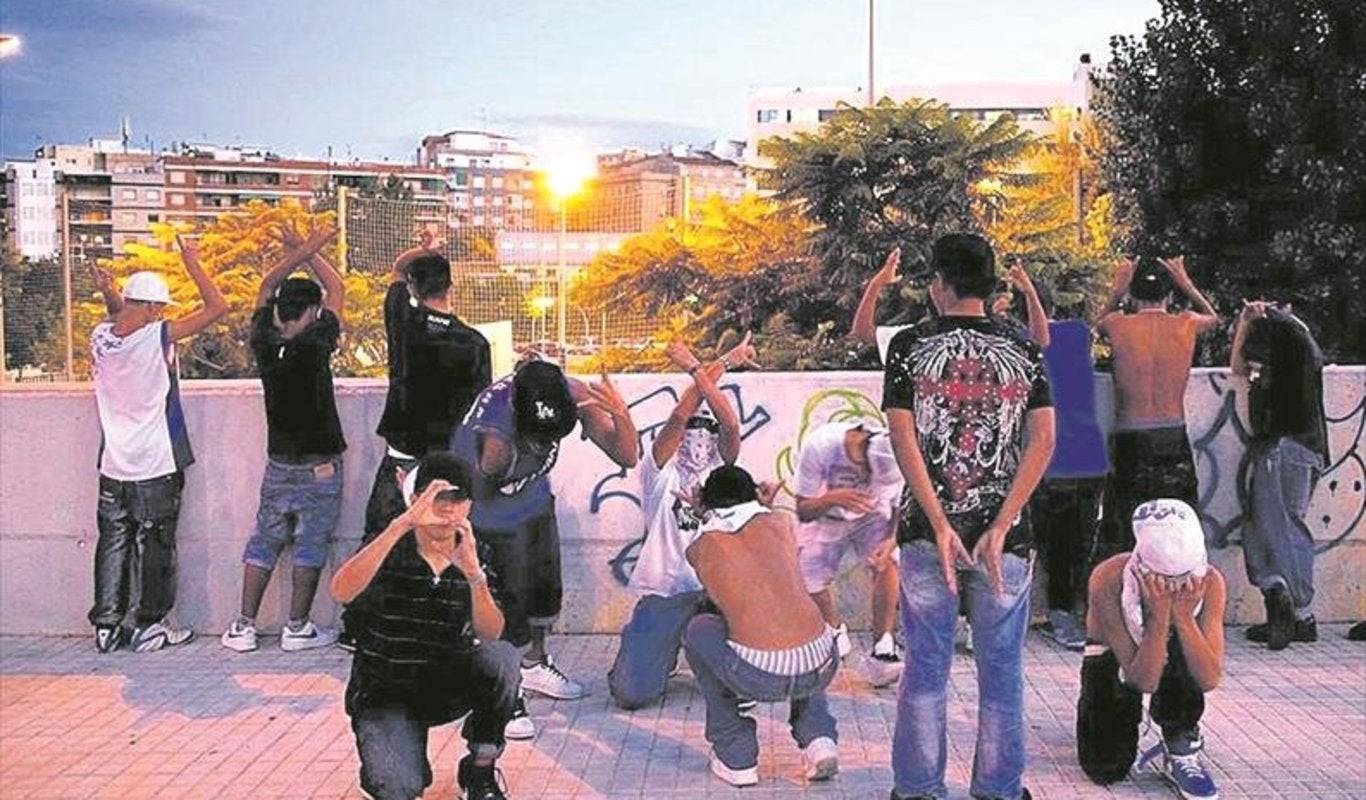 La necesidad de pertenencia hace que los jóvenes se unan a bandas La necesidad de pertenencia hace que los jóvenes se unan a bandas