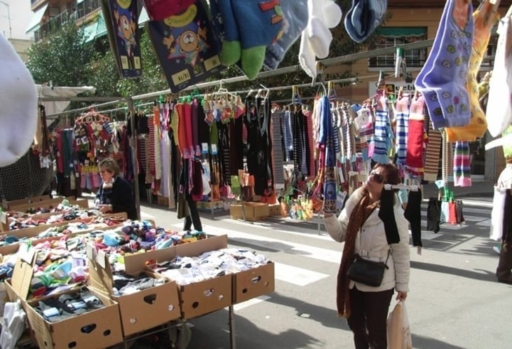 Los comerciantes del mercadillo de Mérida solicitan ayudas al Ayuntamiento Los comerciantes del mercadillo de Mérida solicitan ayudas al Ayuntamiento