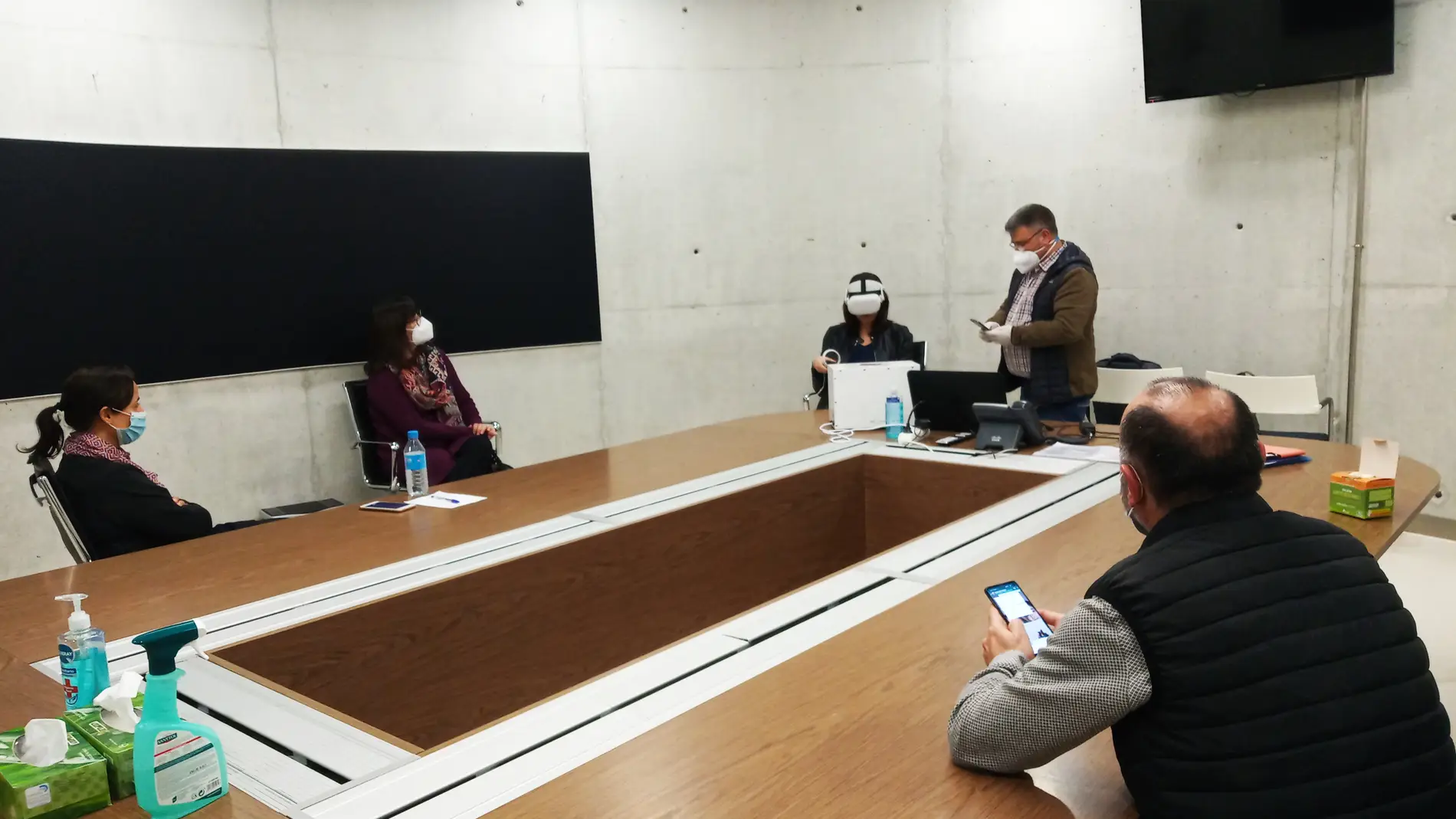 Proyecto piloto que utiliza realidad virtual como herramienta en la intervención social Proyecto piloto que utiliza realidad virtual como herramienta en la intervención social