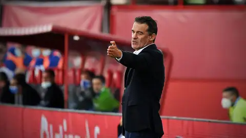 El líder pierde su primer partido lejos de la isla Fútbol