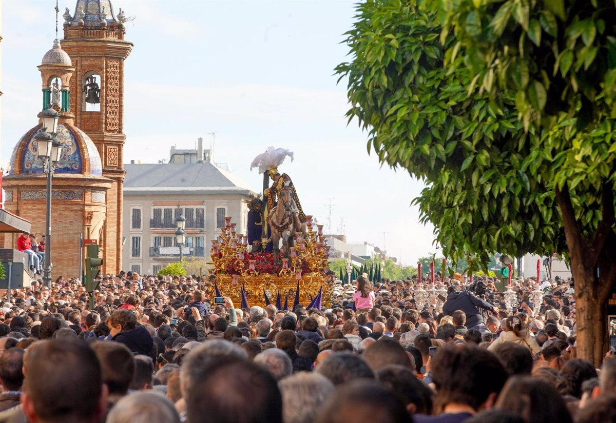 El Casino de la Exposición de Sevilla acoge una muestra con ocho pasos de misterio de la Semana Santa de nuestra ciudad El Casino de la Exposición de Sevilla acoge una muestra con ocho pasos de misterio de la Semana Santa de nuestra ciudad