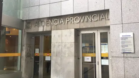 Comienza el juicio por la muerte de David Carragal. Comienza el juicio por la muerte de David Carragal.