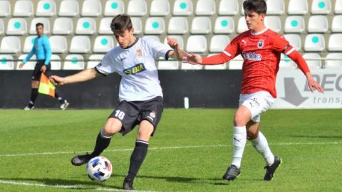 Real Uni&oacute;n-Racing 0 a 2. Segunda B.
