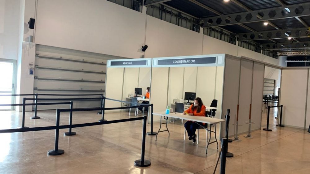 Unas 200 personas inician la vacunación contra la covid-19 en Menorca Unas 200 personas inician la vacunación contra la covid-19 en Menorca