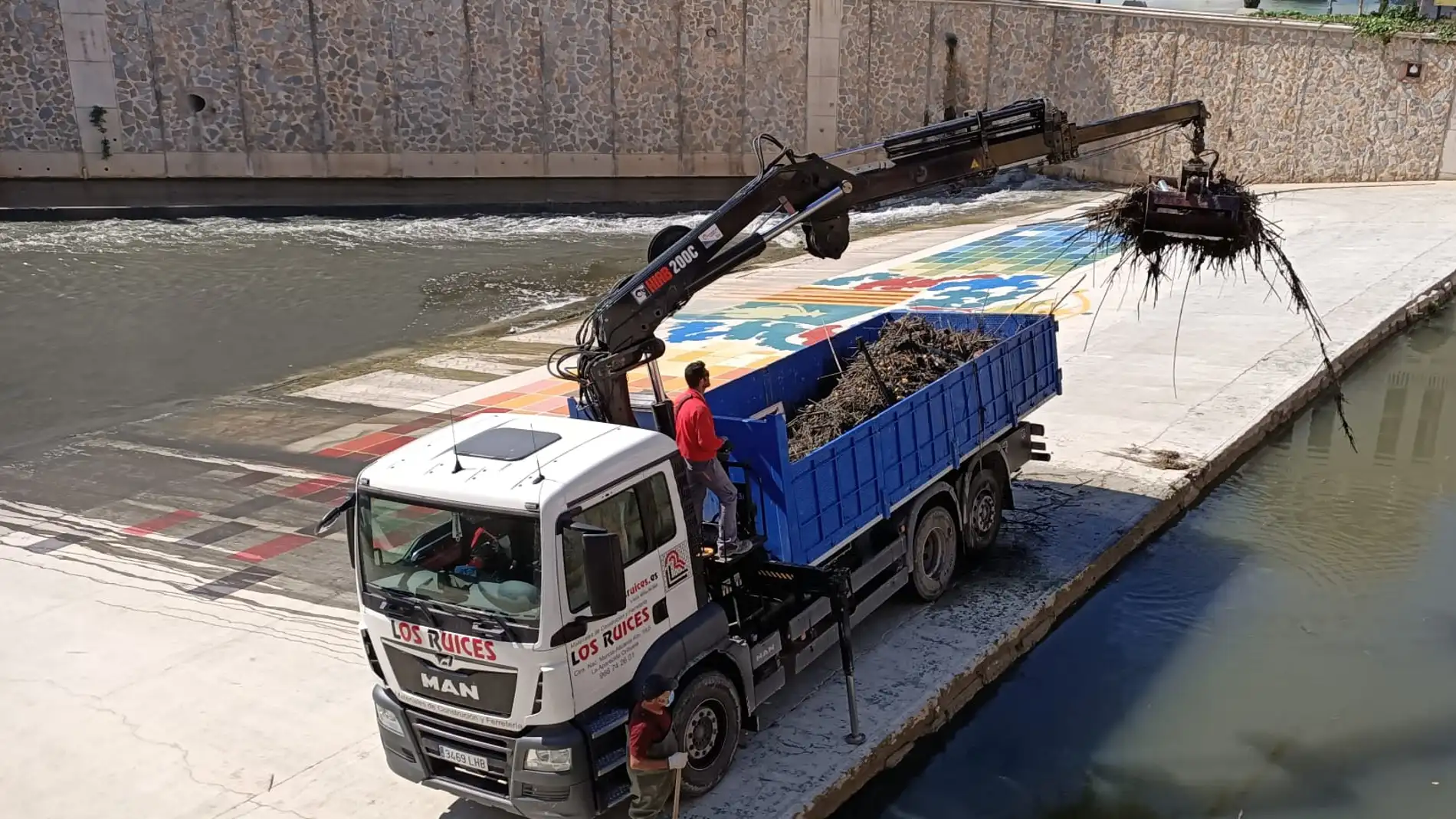 Estos trabajos se hacen en colaboración con la CHS y los juzgados de Aguas de Orihuela y Callosa Estos trabajos se hacen en colaboración con la CHS y los juzgados de Aguas de Orihuela y Callosa