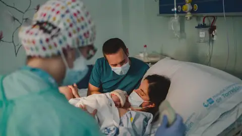 Solo en Vinalopó y Torrevieja se han registrado casi medio centenar de partos múltiples en los últimos doce meses nacimientos