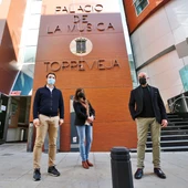 El alcalde ha anunciado que el Ayuntamiento va a instalar alumbrado exterior para iluminar toda la fachada del Palacio de la Música El alcalde ha anunciado que el Ayuntamiento va a instalar alumbrado exterior para iluminar toda la fachada del Palacio de la Música