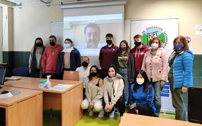 Los estudiantes del IES de Infiesto conocen las instituciones europeas a través de una videoconferencia Los estudiantes del IES de Infiesto conocen las instituciones europeas a través de una videoconferencia