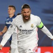Sergio Ramos celebra su gol ante Atalanta