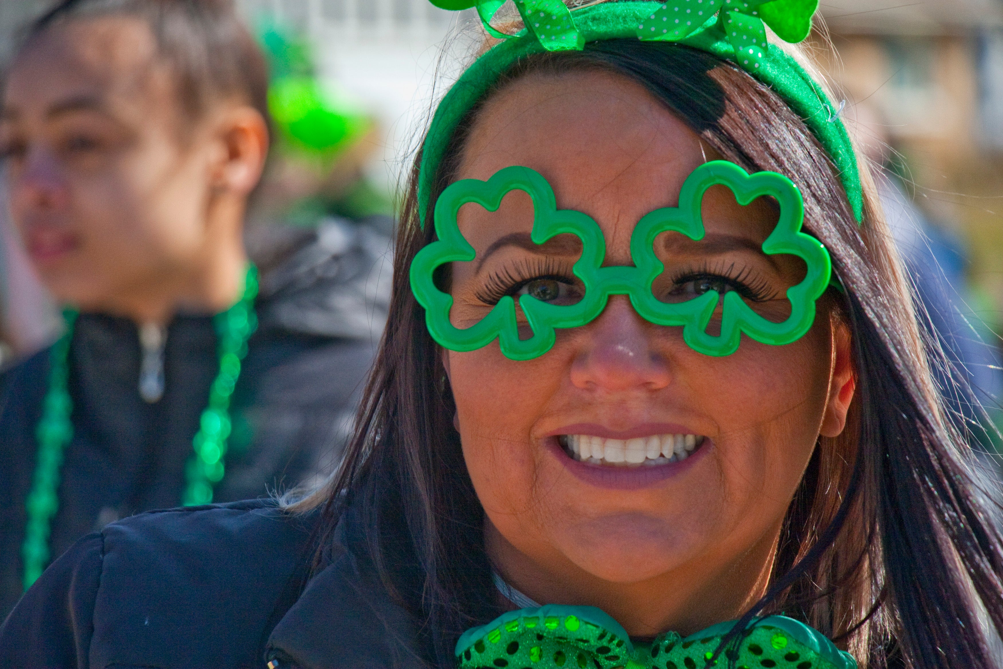 Es una fiesta nacional en la República de Irlanda y se lo celebra junto al día nacional de la fundación de la República Es una fiesta nacional en la República de Irlanda y se lo celebra junto al día nacional de la fundación de la República