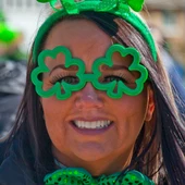 Es una fiesta nacional en la República de Irlanda y se lo celebra junto al día nacional de la fundación de la República Es una fiesta nacional en la República de Irlanda y se lo celebra junto al día nacional de la fundación de la República
