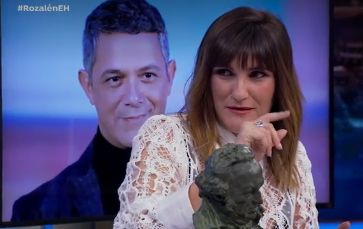 Rozalén dejó plantado a Alejandro Sanz por poner una lavadora Rozalén dejó plantado a Alejandro Sanz por poner una lavadora