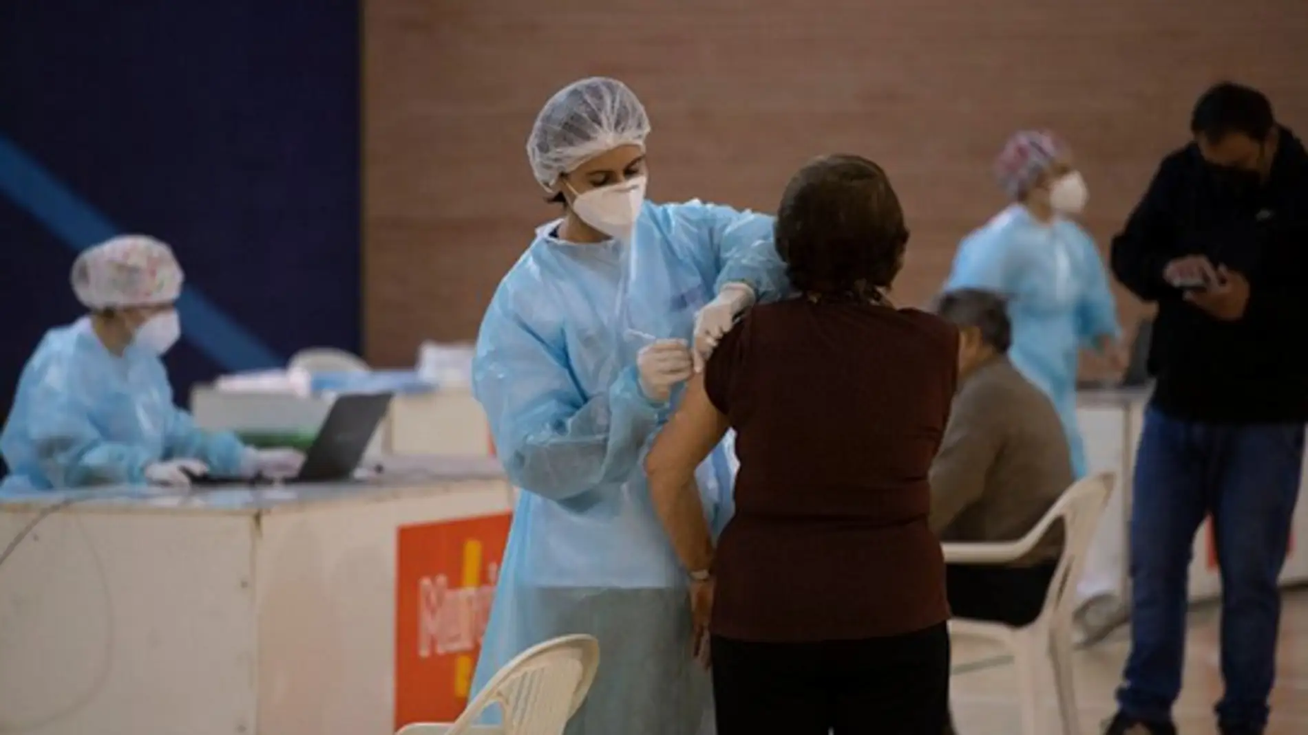 La vacunación de 14.000 personas de 64 y 65 años comienza mañana en la Región de Murcia
