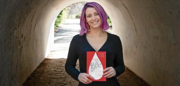 La humorista Raquel Sastre reivindica en su libro, "Risas a punto de sal", el humor como salvación ante la adversidad La humorista Raquel Sastre reivindica en su libro, "Risas a punto de sal", el humor como salvación ante la adversidad