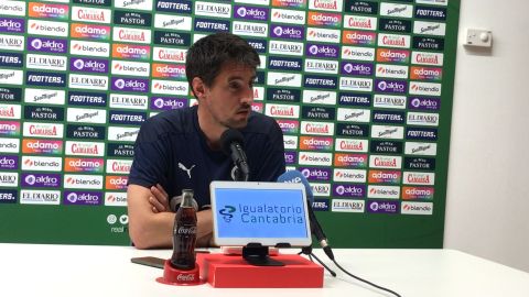 Aritz Solabarrieta, entrenador del Racing de Santander