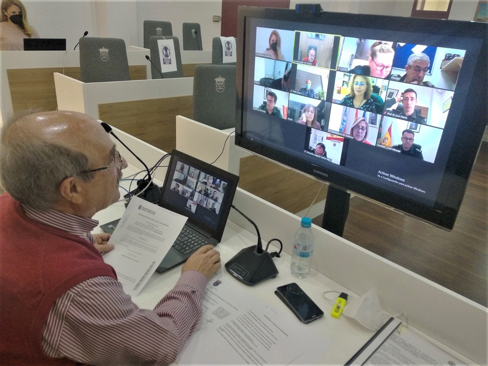 El alcalde de Rojales, Antonio Pérez, nos ofrece más detalles sobre la futura residencia para mayores y los dos centros para personas con trastorno mental El alcalde de Rojales, Antonio Pérez, nos ofrece más detalles sobre la futura residencia para mayores y los dos centros para personas con trastorno mental