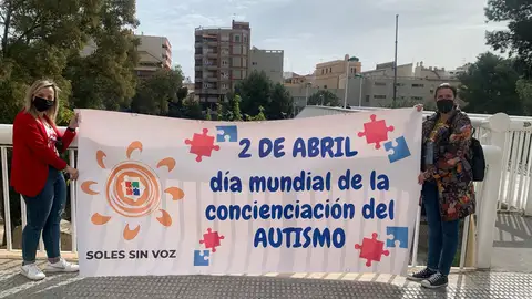 Pancarta con motivo del Día Mundial del Autismo Pancarta con motivo del Día Mundial del Autismo