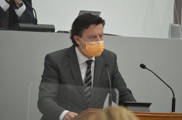 Molina: "Esperamos que al presidente López Miras le quede algo de dignidad y no ceda ante este chantaje de Abascal con la Ley del Mar Menor" Molina: "Esperamos que al presidente López Miras le quede algo de dignidad y no ceda ante este chantaje de Abascal con la Ley del Mar Menor"
