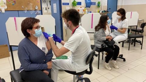 Vacunaci&oacute;n AstraZeneca