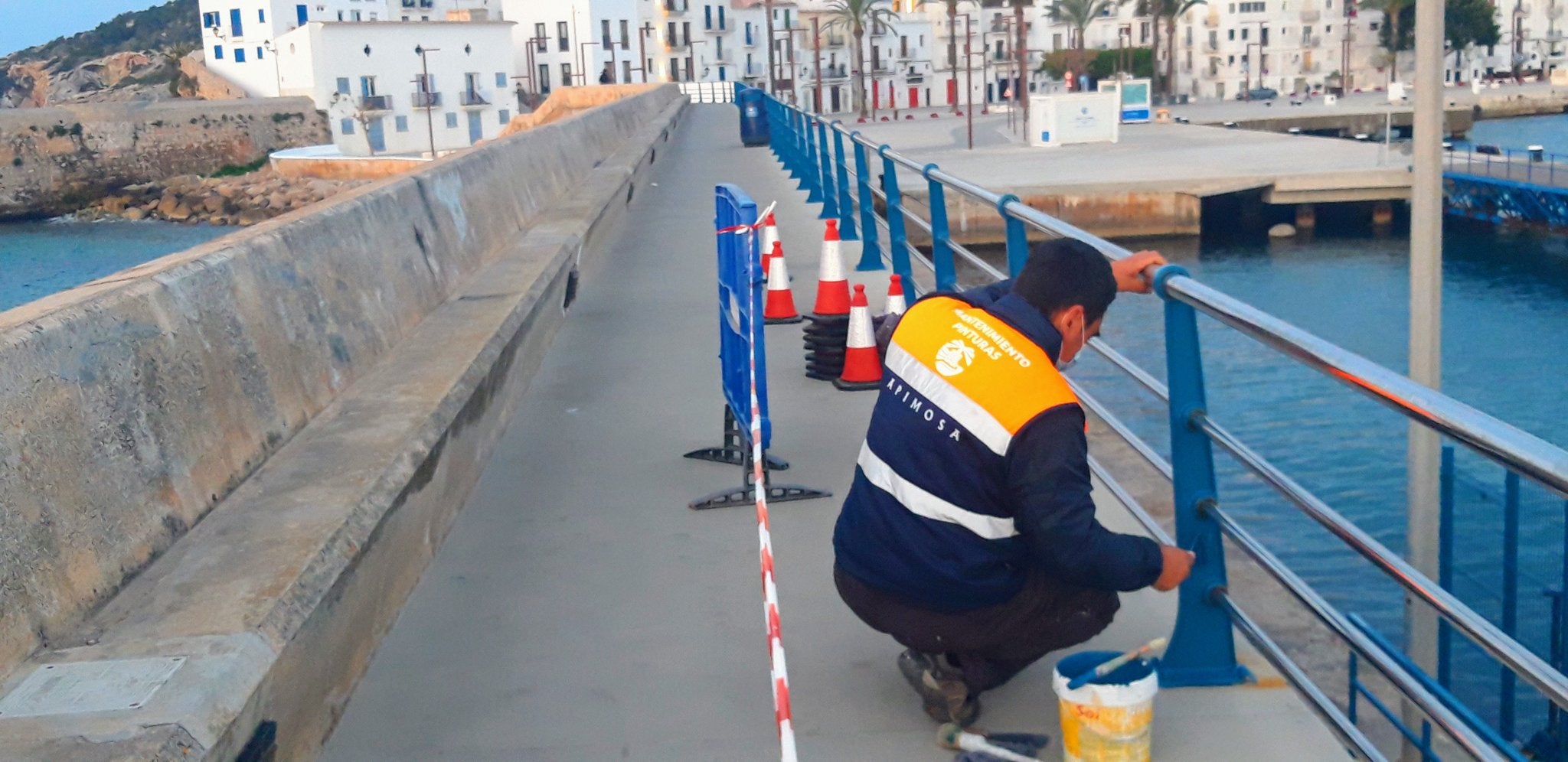Los puertos de Eivissa y la Savina se comprometen a reparar desperfectos en 12 horas laborables Los puertos de Eivissa y la Savina se comprometen a reparar desperfectos en 12 horas laborables