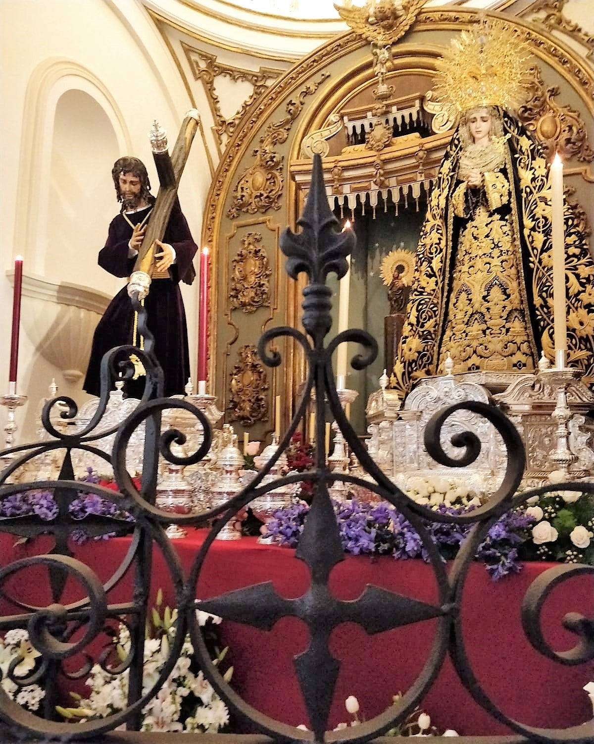 La Pasión recibe a sus fieles en Santiago La Pasión recibe a sus fieles en Santiago