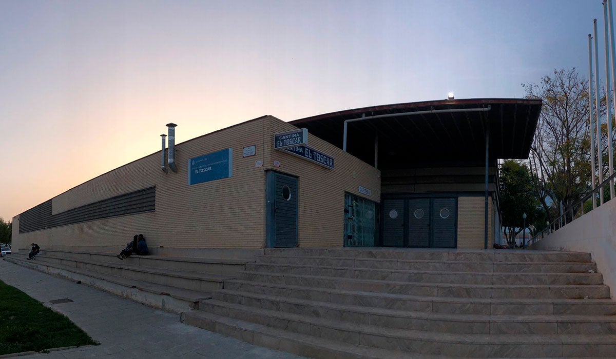 Elche invierte cerca de 190.000 euros en la mejora del polideportivo del Toscar Elche invierte cerca de 190.000 euros en la mejora del polideportivo del Toscar