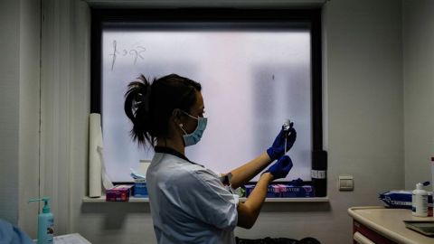 Restricciones, horario del toque de queda y vacunaci&oacute;n en Semana Santa y &uacute;ltimas noticias del coronavirus en Espa&ntilde;a, Madrid, Catalu&ntilde;a hoy